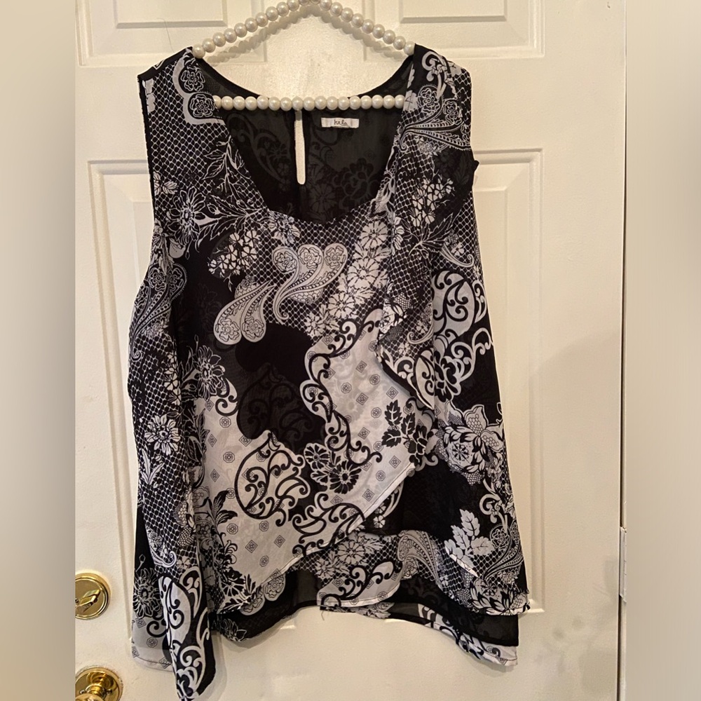 Black/ White TankTop Style